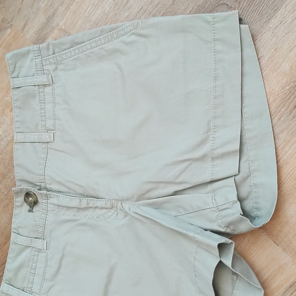 Ann Taylor Loft khaki shorts size 2 - Picture 7 of 7